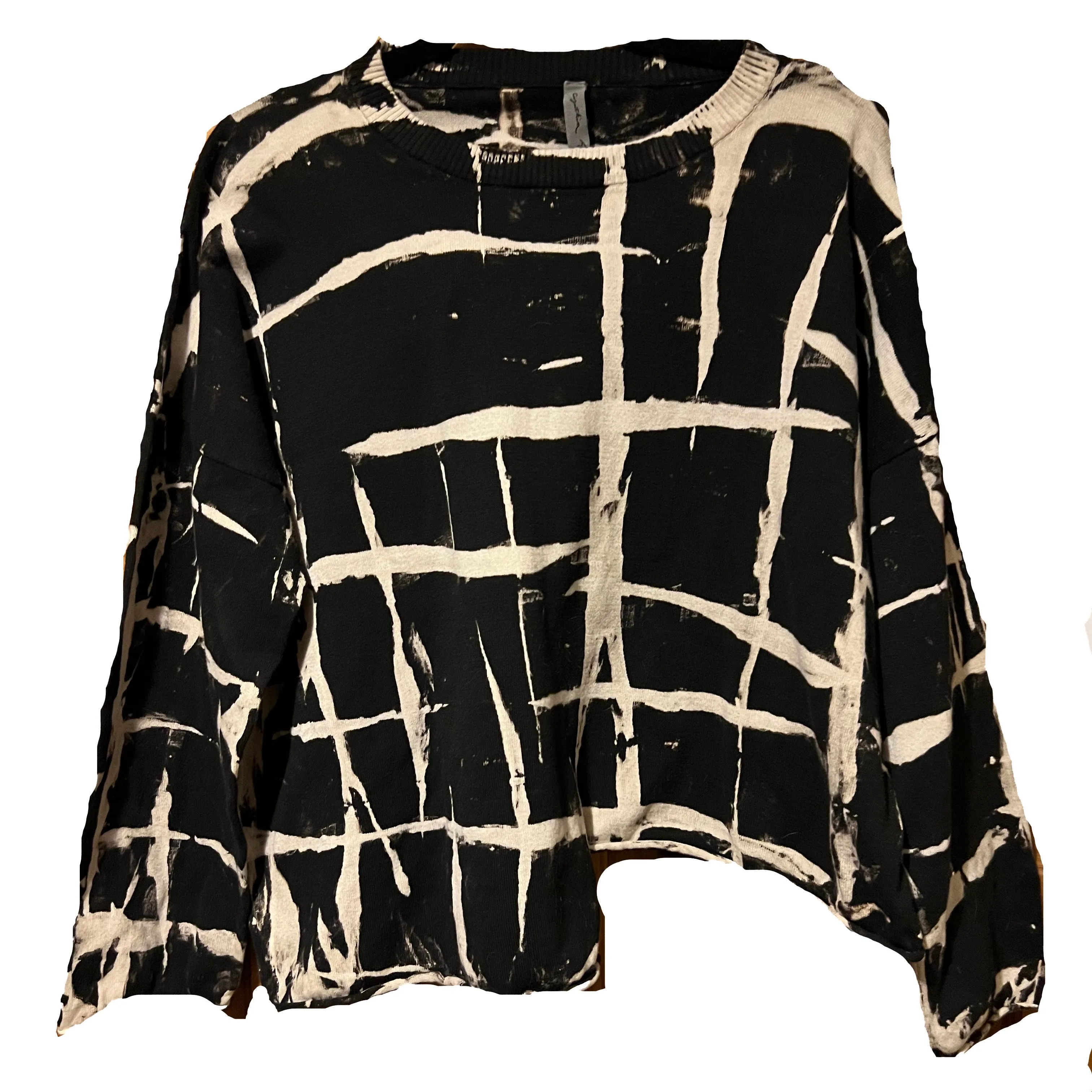 Cynthia Ashby Long Sleeve Pullover, Black & White Graphic OS