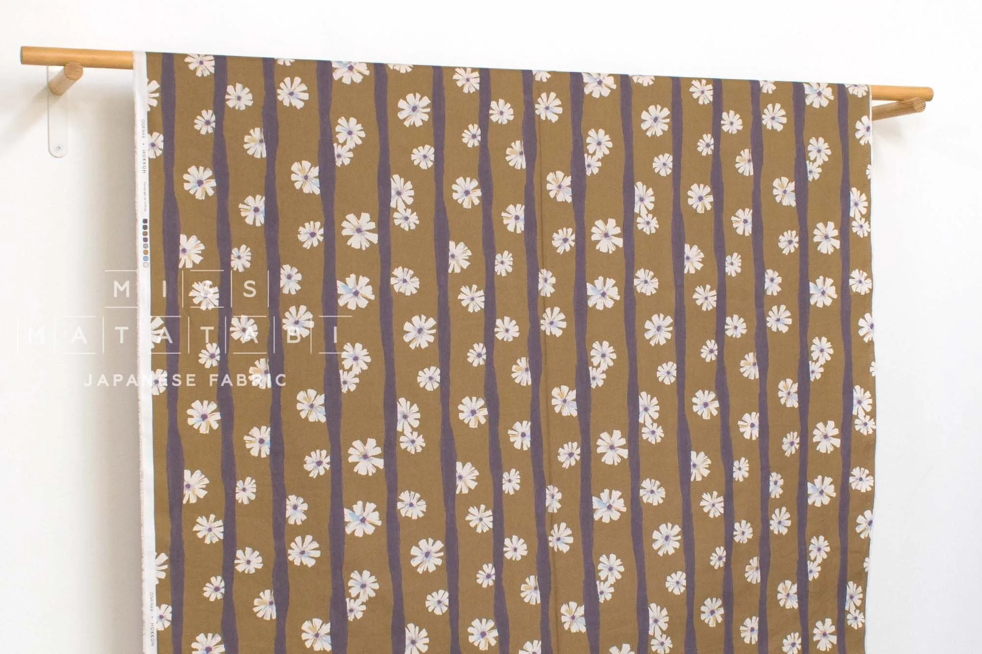 Daisy Walls - B