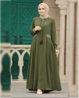 Samira Chic Abaya Dress for Summer in Olive Green Shade   عباءة سميرة الصيفية  باللون الأخضر الزيتوني و تفاصيل أنيقة