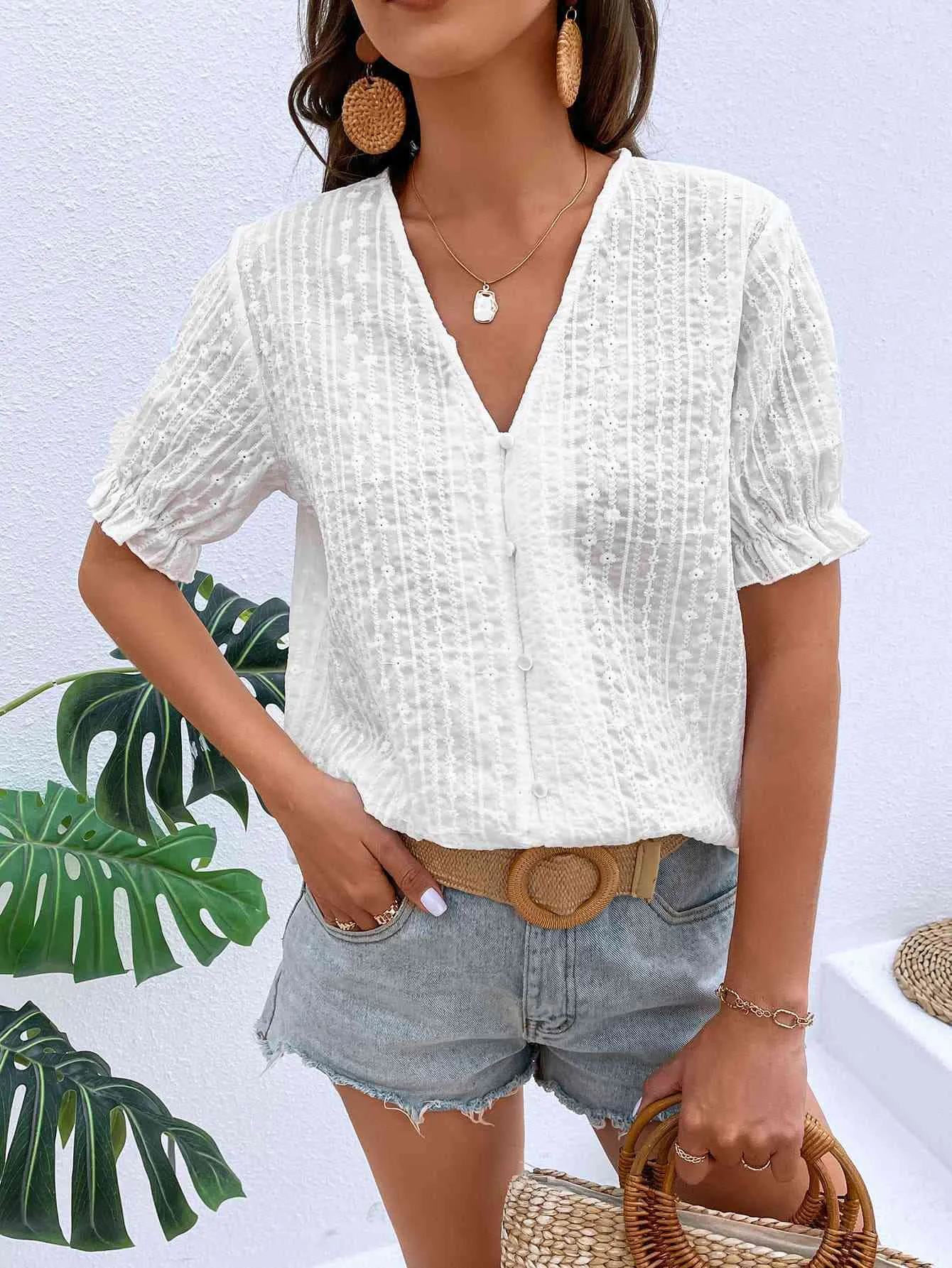 TEEK - White Buttoned V-Neck Flounce Sleeve Top