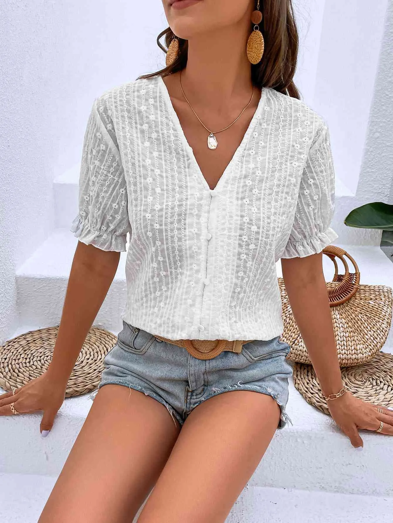 TEEK - White Buttoned V-Neck Flounce Sleeve Top